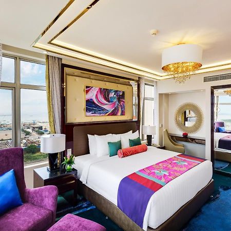 Nagaworld Hotel & Entertainment Complex Phnom Penh Exterior foto