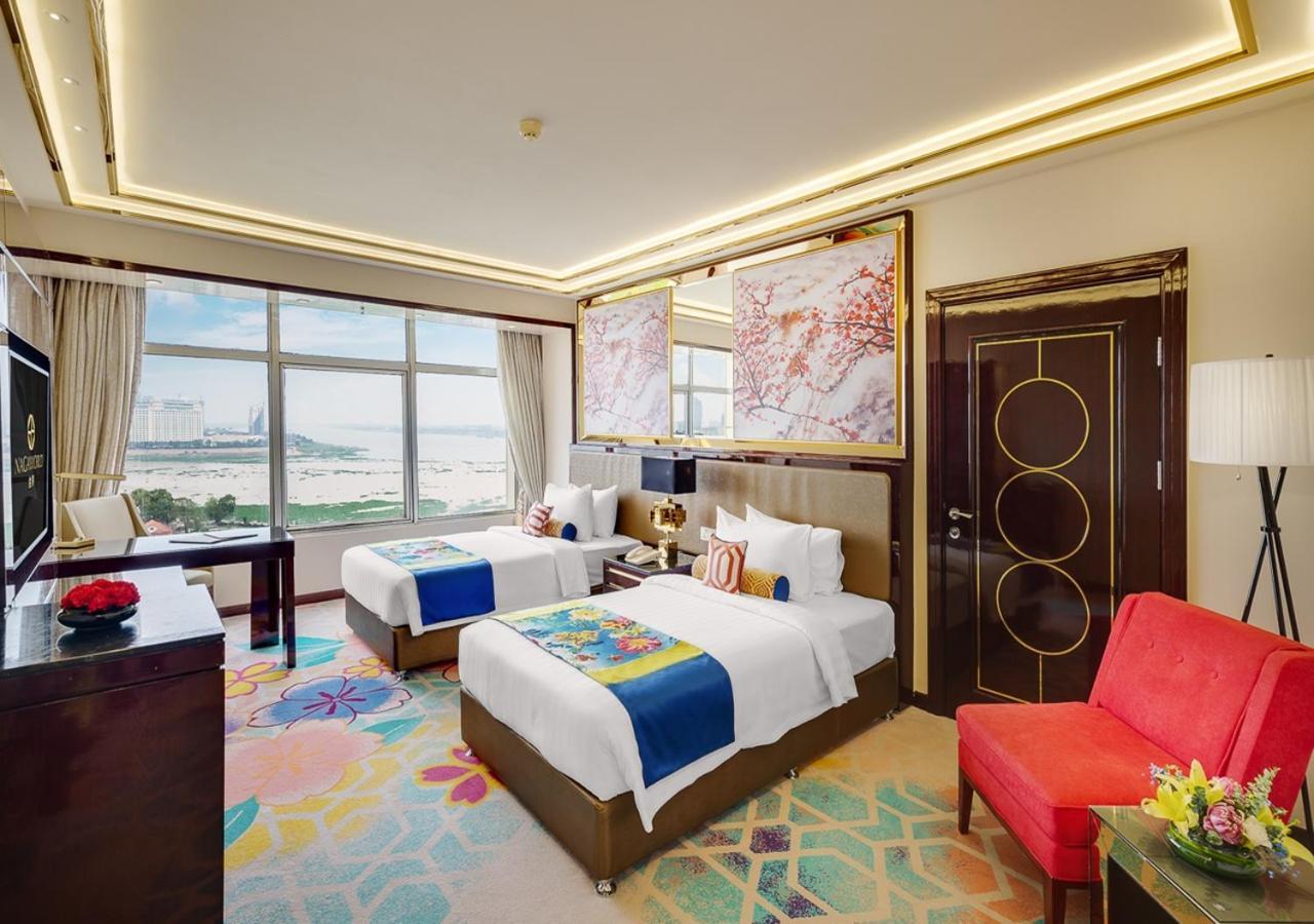 Nagaworld Hotel & Entertainment Complex Phnom Penh Exterior foto