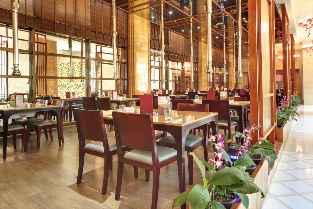 Nagaworld Hotel & Entertainment Complex Phnom Penh Exterior foto